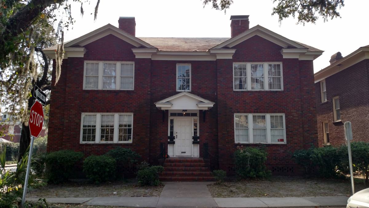 Apartment for rent at 29 E 34th St, Savannah, GA 31401