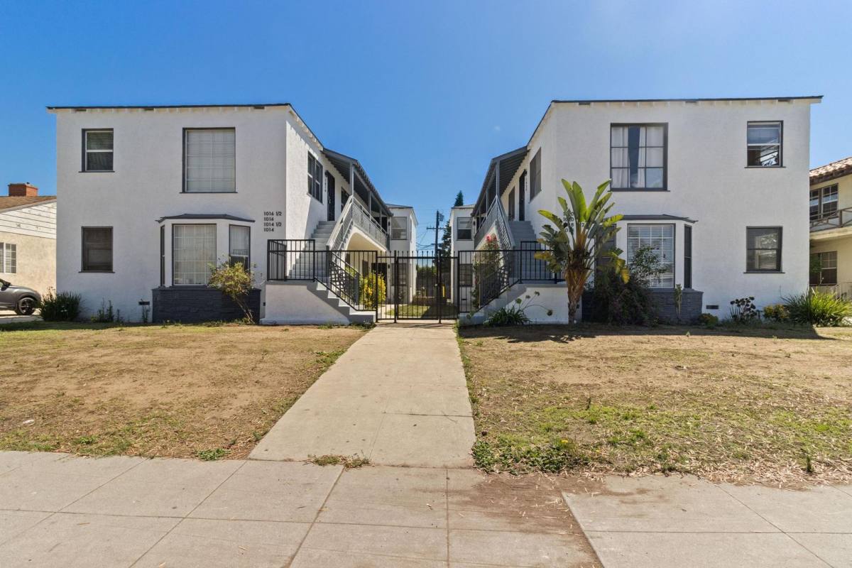 Apartment for rent at 1014-1020 S Inglewood Ave, Inglewood, CA 90301
