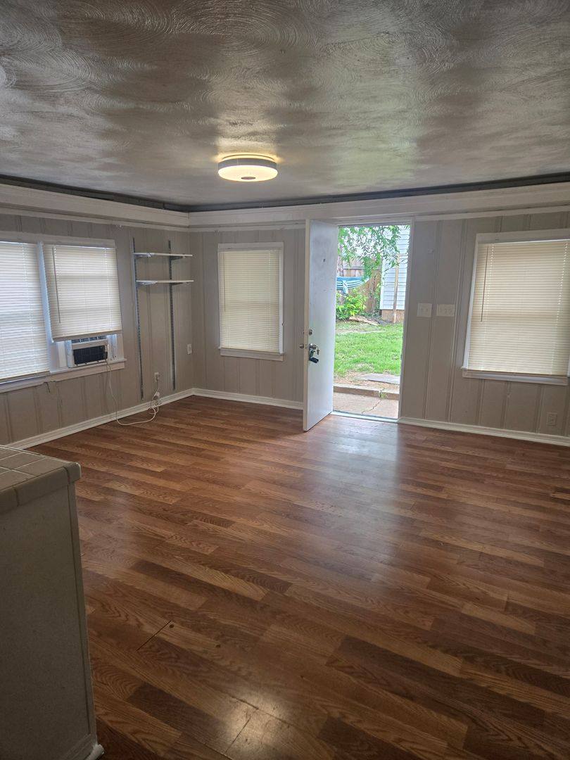 Apartment for rent at 2604-10 Bomar Ave, Fort Worth, TX 76103