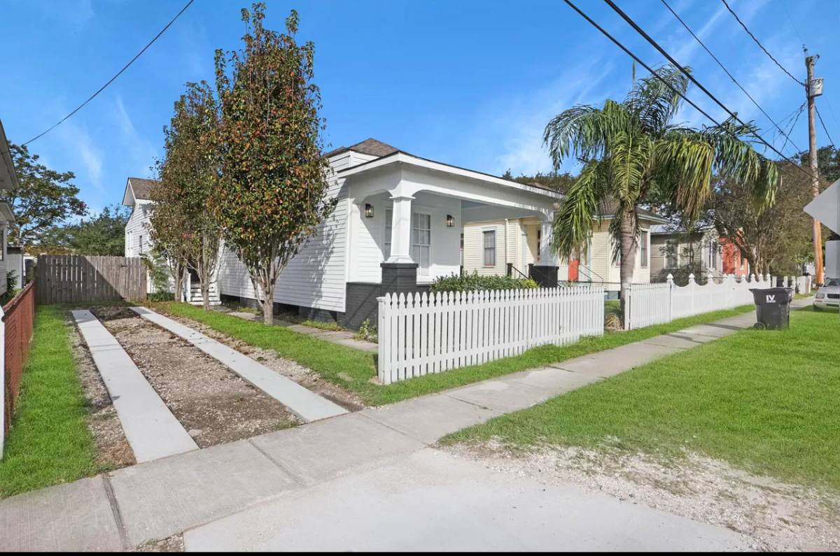 Apartment for rent at 438 Friscoville Ave #1, Arabi, LA 70032