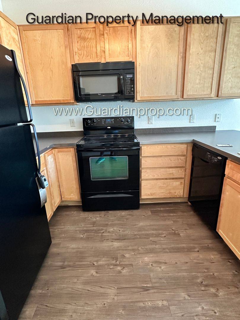 Apartment for rent at 811 4th St SE, Minneapolis, MN 55414