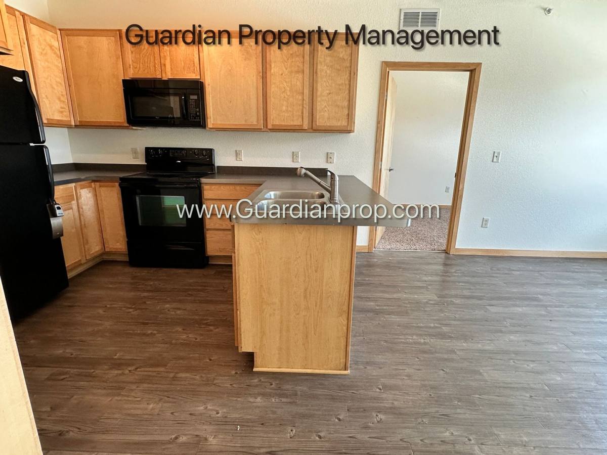 Apartment for rent at 811 4th St SE, Minneapolis, MN 55414