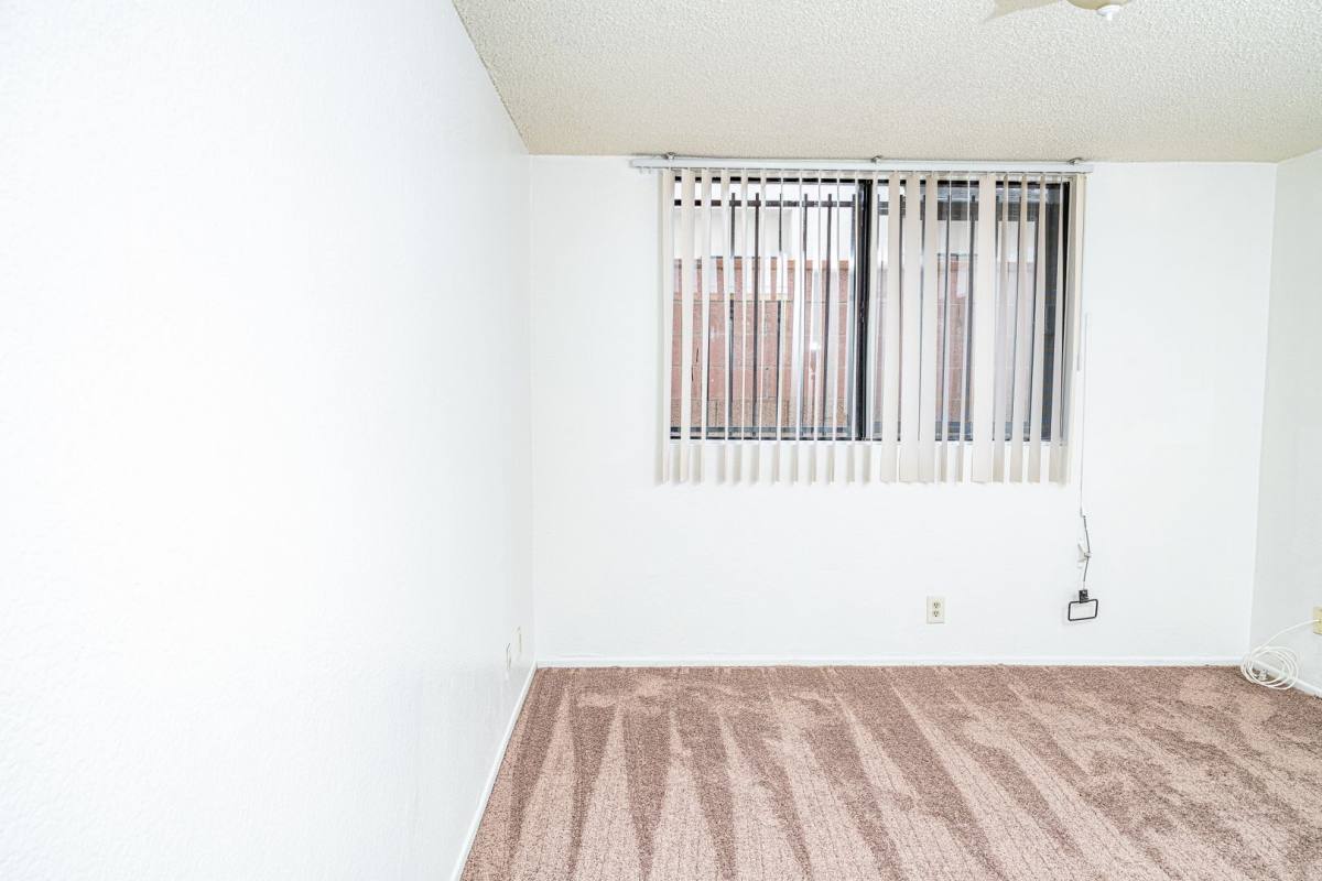 Apartment for rent at 12100 Birch Ave, Hawthorne, CA 90250