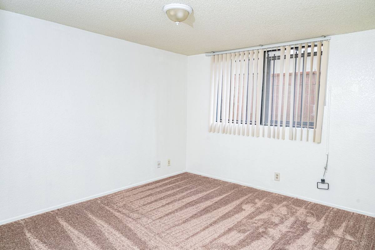 Apartment for rent at 12100 Birch Ave, Hawthorne, CA 90250