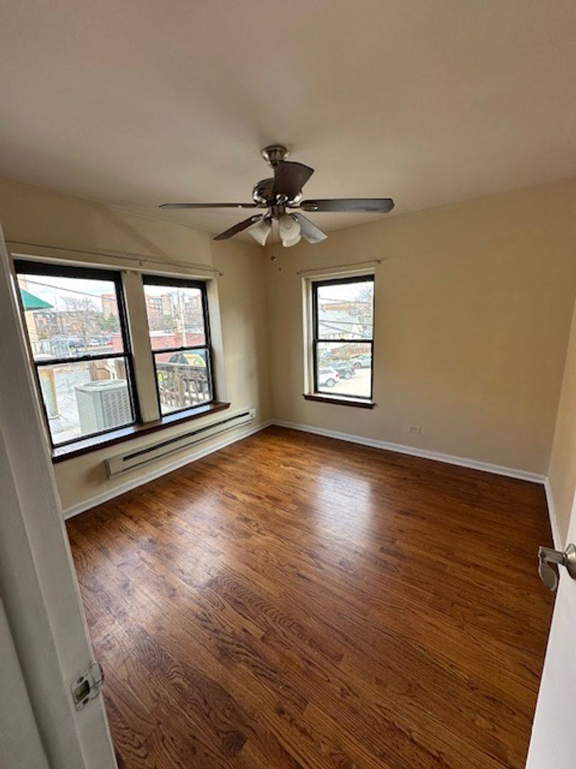 Apartment for rent at 7-155 S Lagrange Rd, La Grange, IL 60525