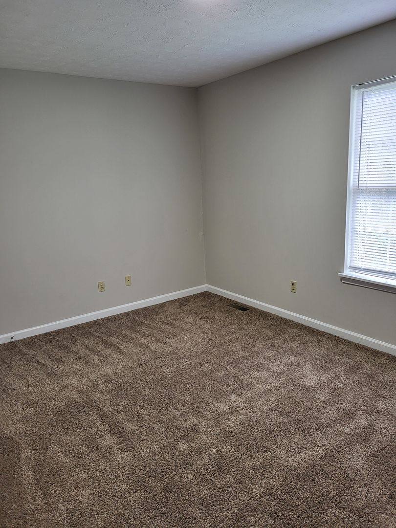 Apartment for rent at 102 Kayla Dr, Berea, KY 40403