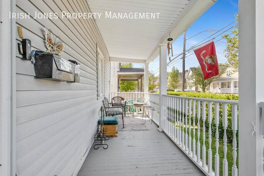 Apartment for rent at 215 Thompson St #2, Buffalo, NY 14207