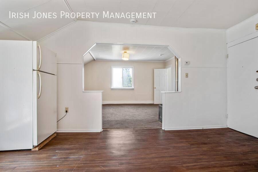 Apartment for rent at 215 Thompson St #2, Buffalo, NY 14207