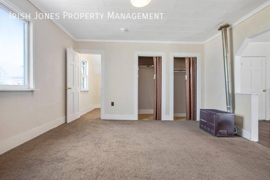 Apartment for rent at 215 Thompson St #2, Buffalo, NY 14207