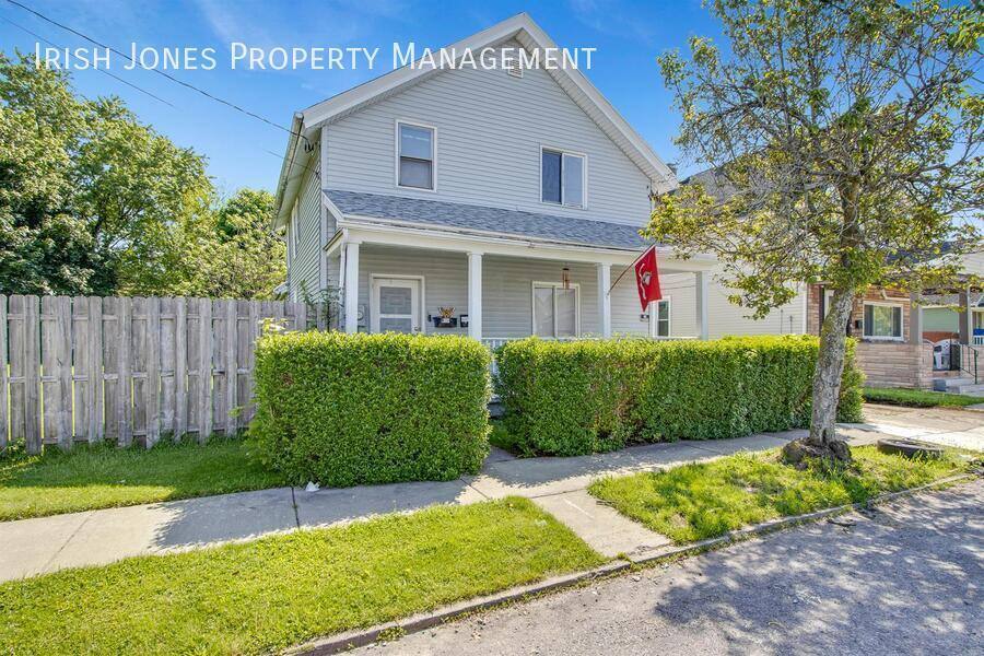 Apartment for rent at 215 Thompson St #2, Buffalo, NY 14207