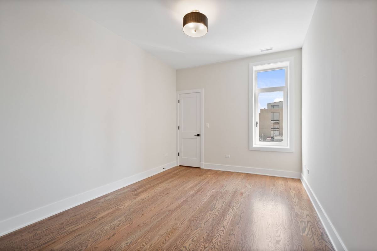 Apartment for rent at 1839 W Irving Park Rd, Chicago, IL 60613