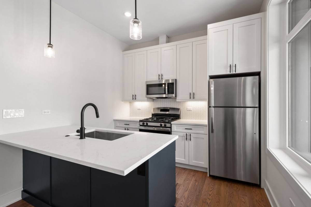 Apartment for rent at 1839 W Irving Park Rd, Chicago, IL 60613