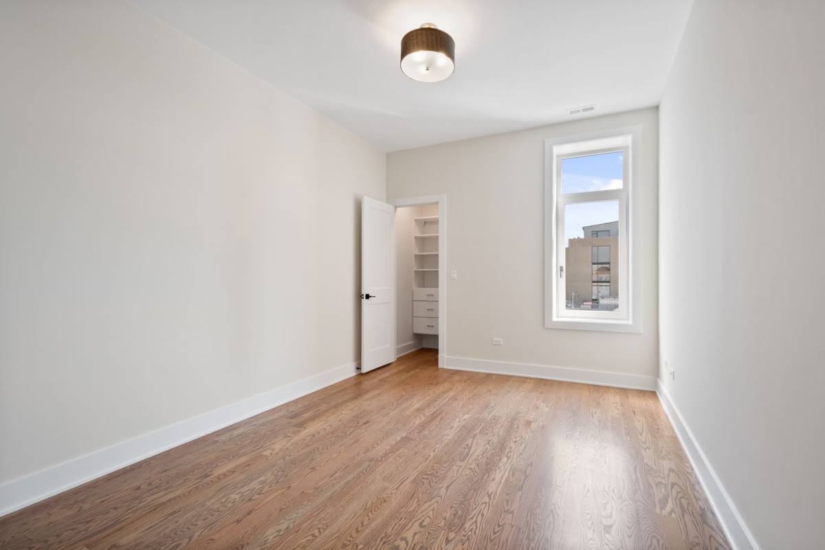 Apartment for rent at 1839 W Irving Park Rd, Chicago, IL 60613