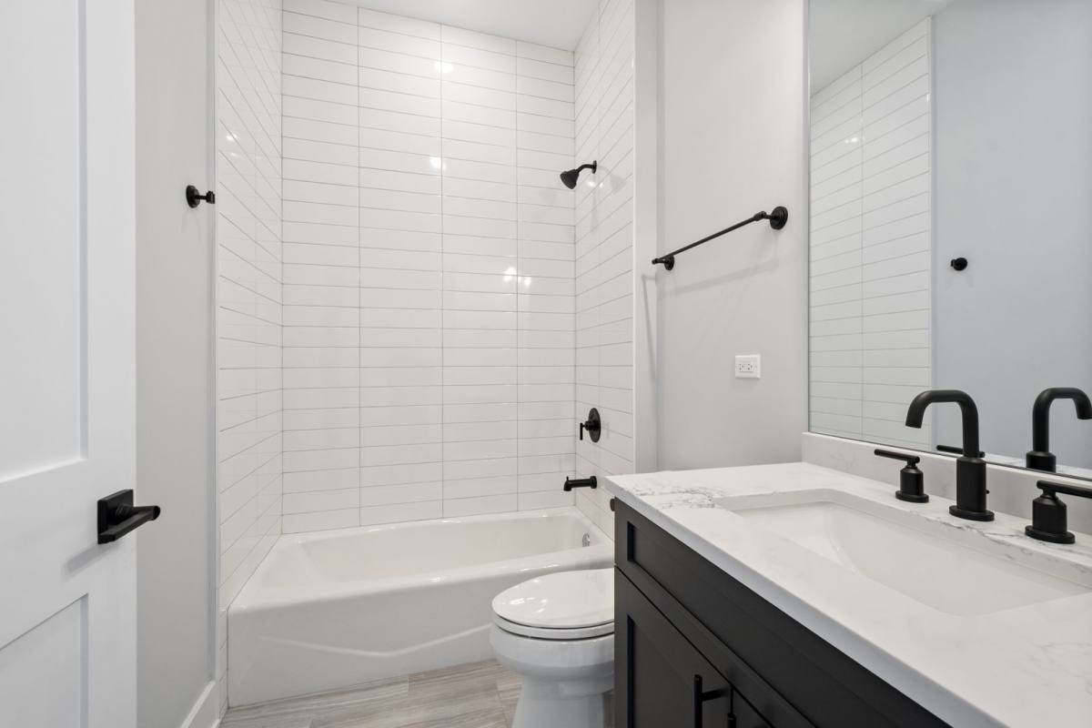 Apartment for rent at 1839 W Irving Park Rd, Chicago, IL 60613