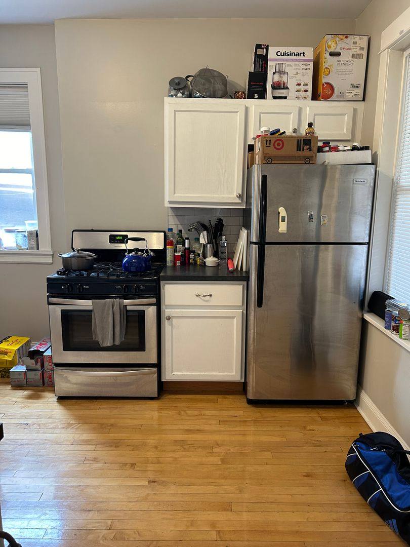 Apartment for rent at 1410 W Ohio St #2, Chicago, IL 60642