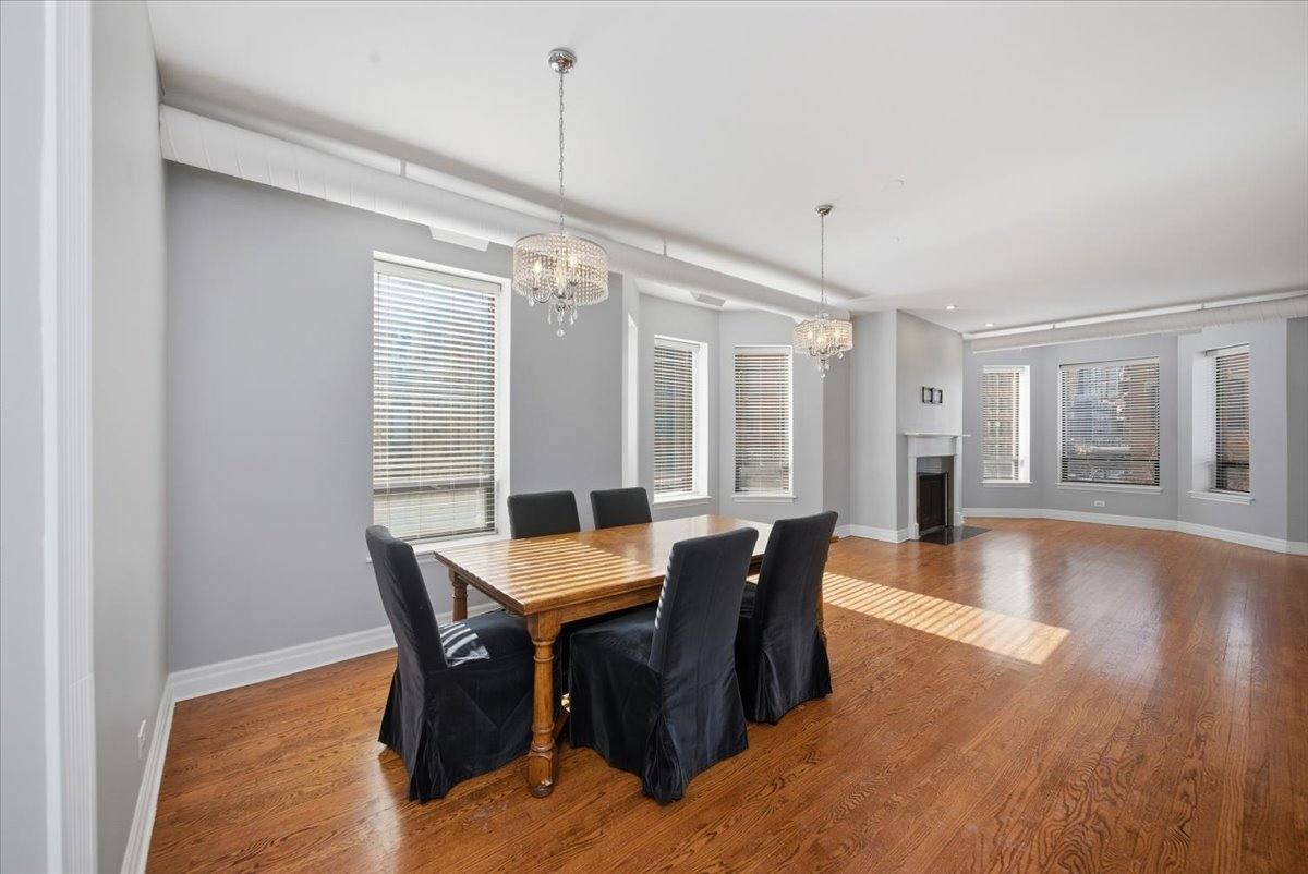 Apartment for rent at 501 N Wells #2W, Chicago, IL 60654