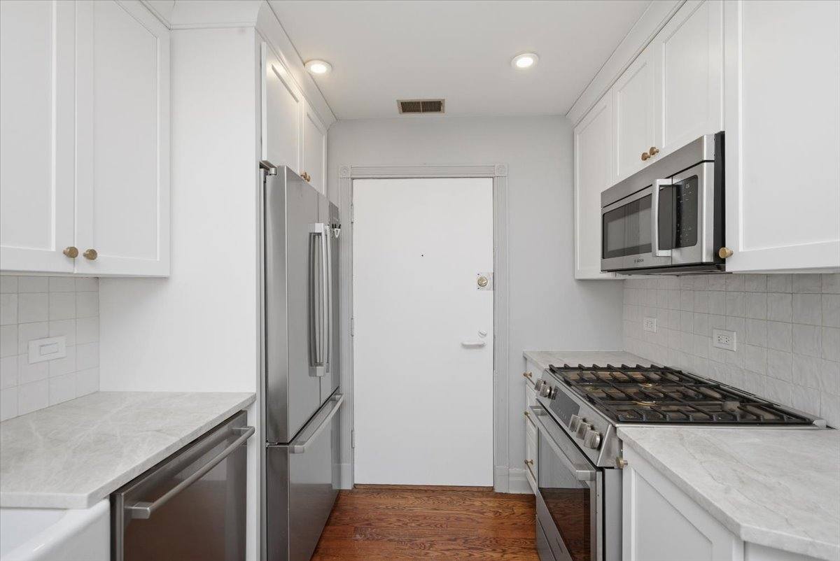 Apartment for rent at 501 N Wells #2W, Chicago, IL 60654