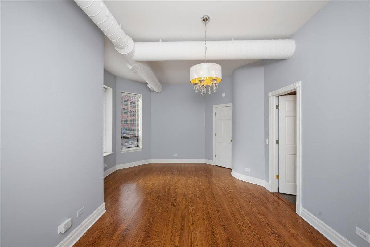 Apartment for rent at 501 N Wells #2W, Chicago, IL 60654