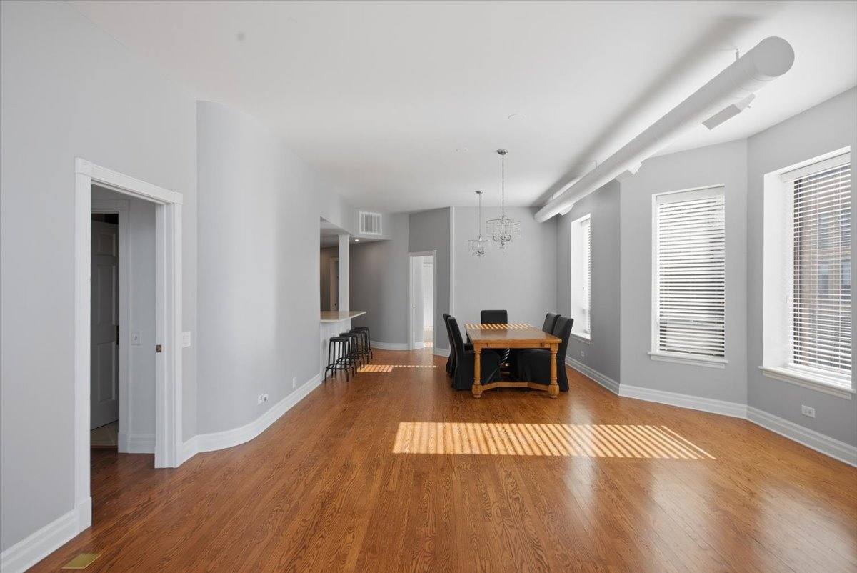 Apartment for rent at 501 N Wells #2W, Chicago, IL 60654