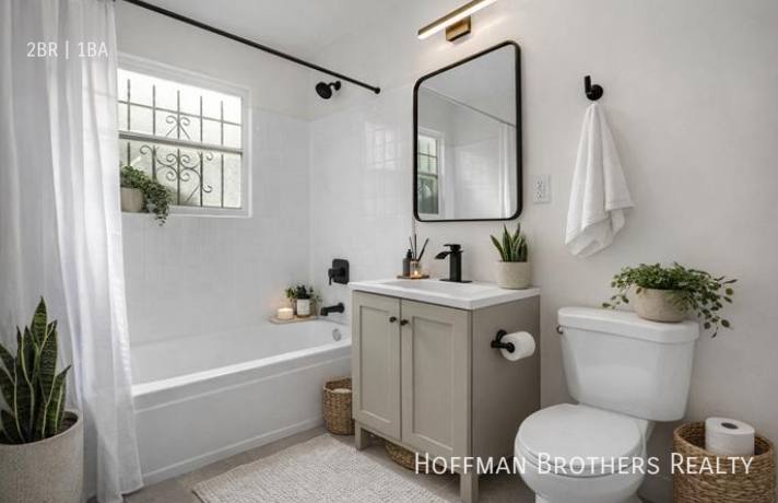 Apartment for rent at 7924 S Main St #4, Los Angeles, CA 90003