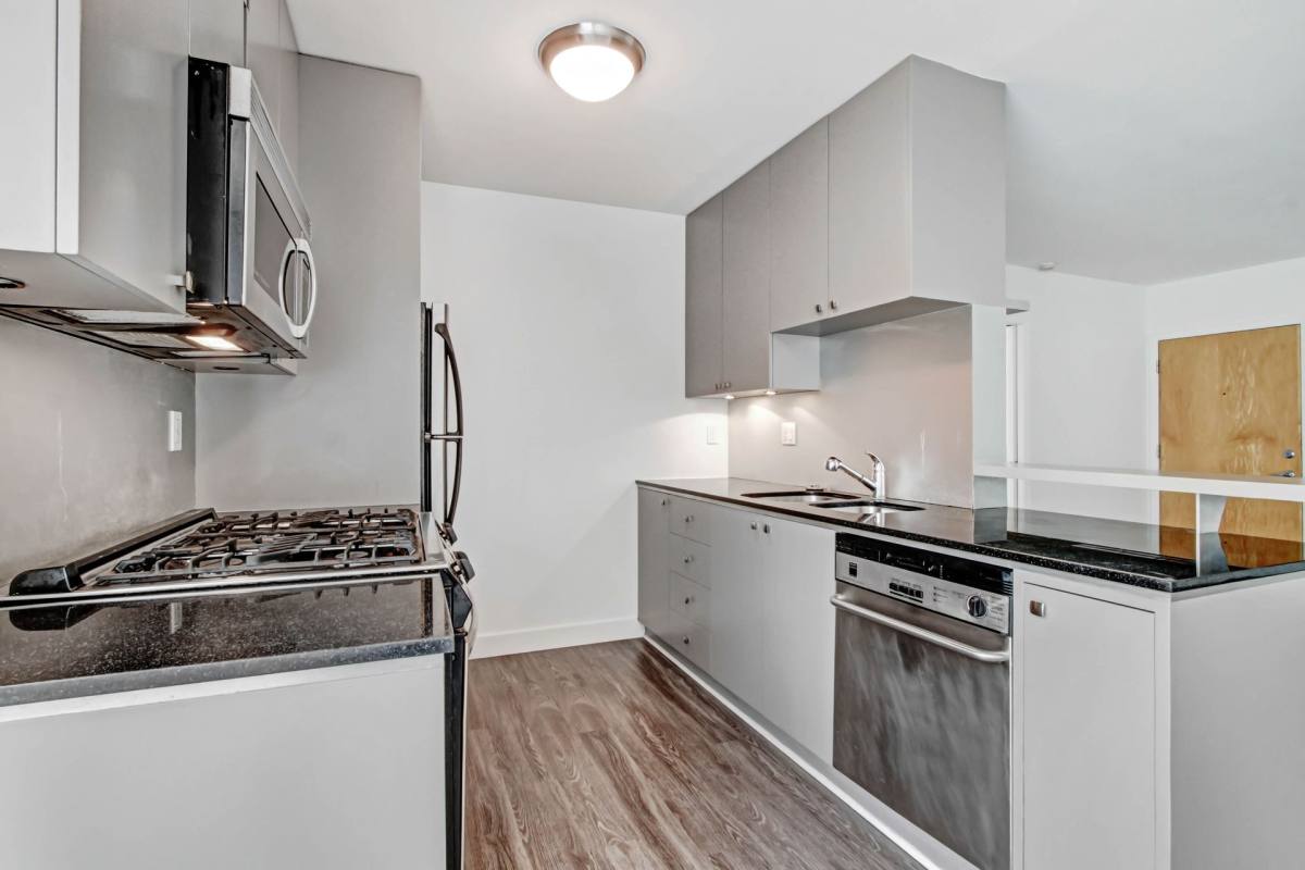 Apartment for rent at 117 Pacific St, Santa Monica, CA 90405
