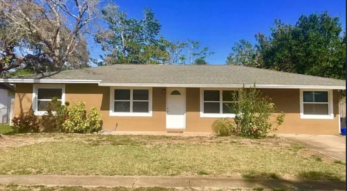 House for rent at 2227 Nottingham Rd, Daytona Beach, FL 32119