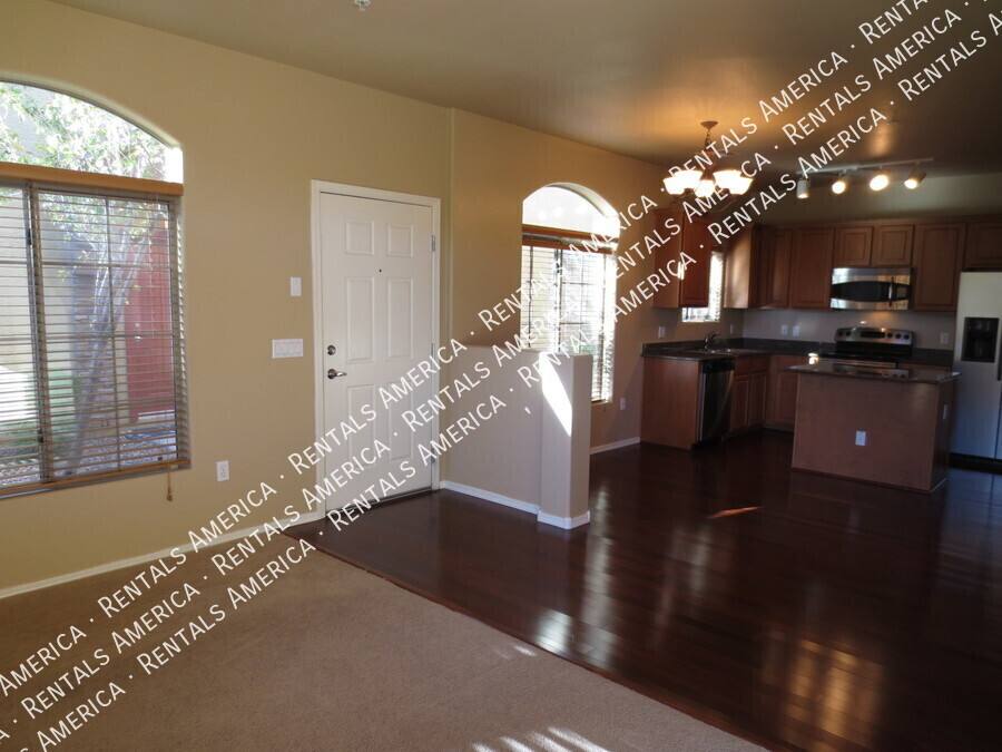 Townhouse for rent at 1350 S Greenfield Rd #1026, Mesa, AZ 85206