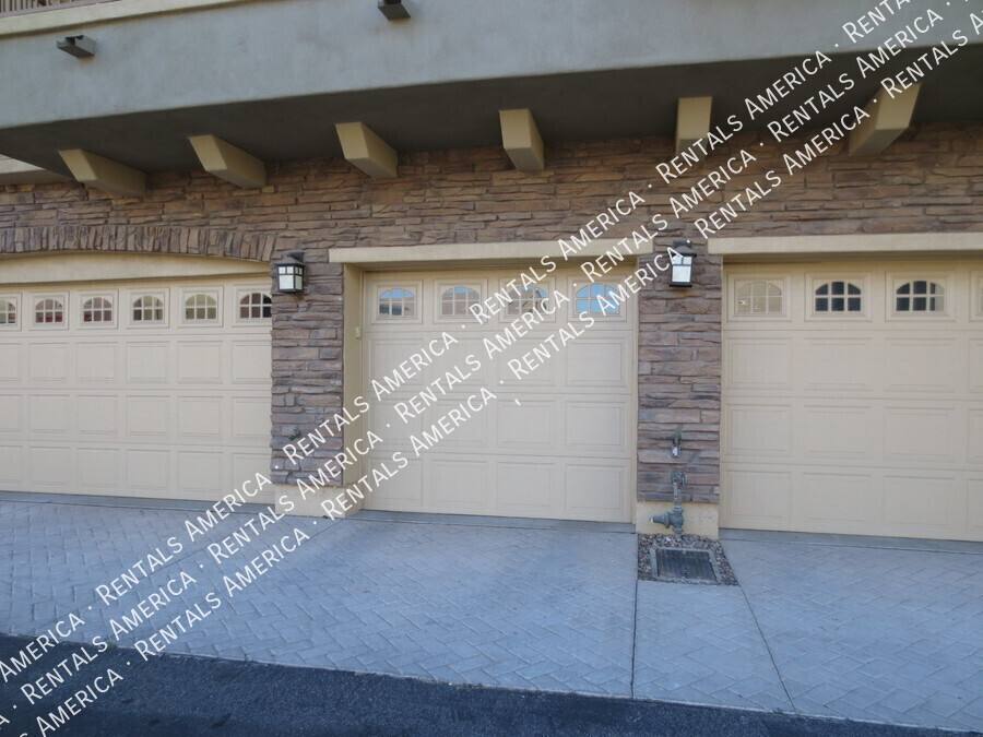 Townhouse for rent at 1350 S Greenfield Rd #1026, Mesa, AZ 85206
