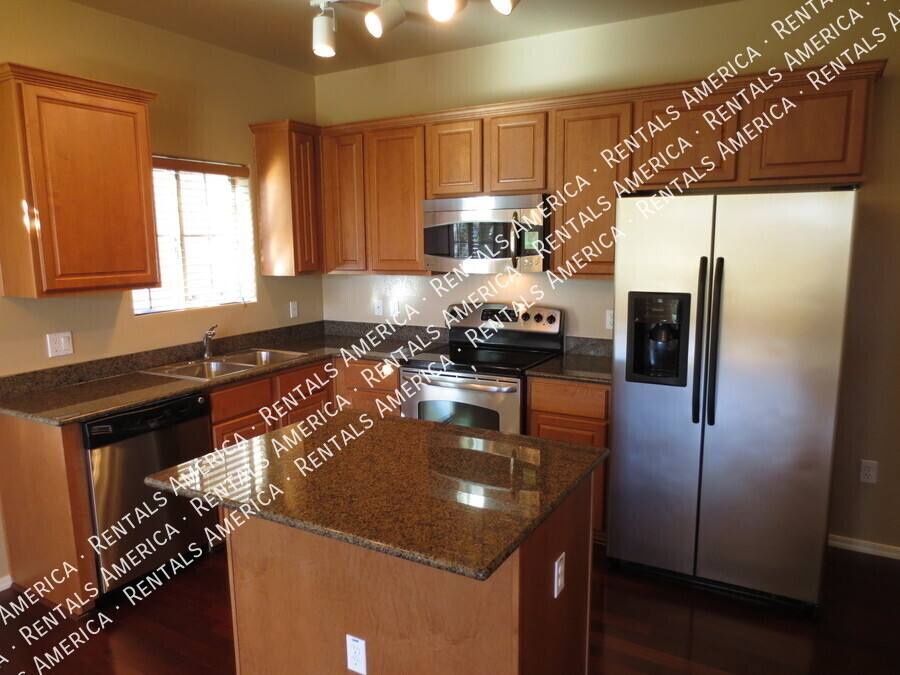 Townhouse for rent at 1350 S Greenfield Rd #1026, Mesa, AZ 85206