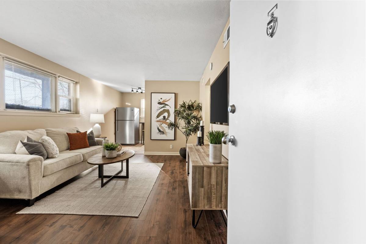Apartment for rent at 3325 California St, Omaha, NE 68131