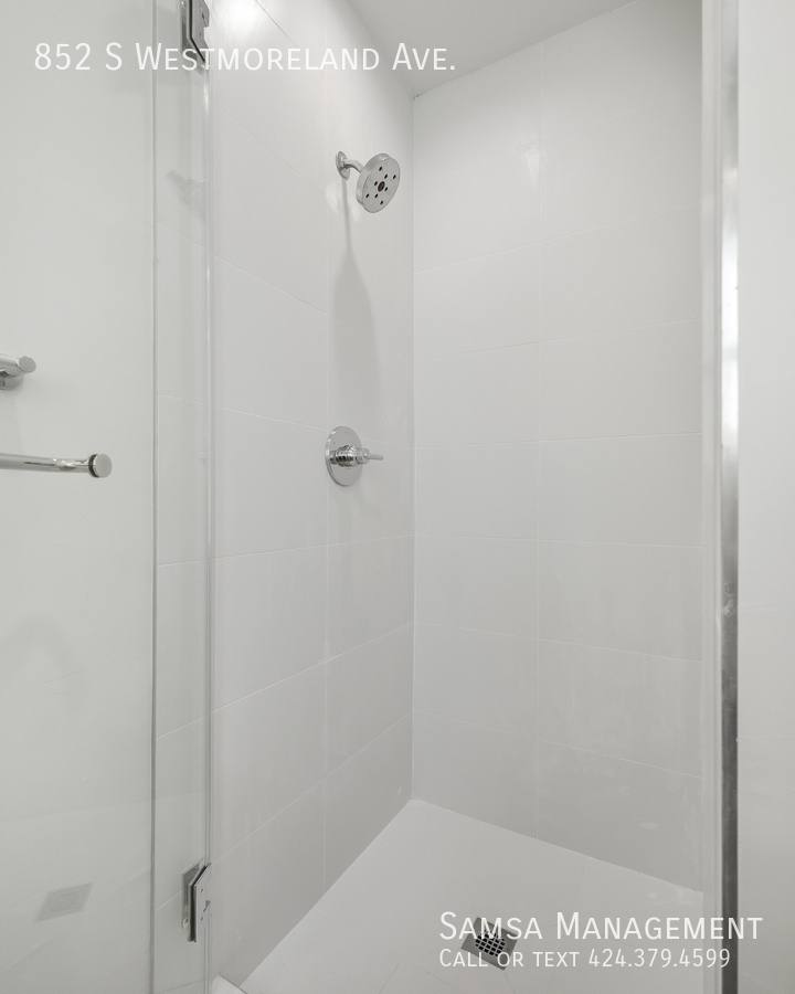 Apartment for rent at 852 S Westmoreland Ave, Los Angeles, CA 90005