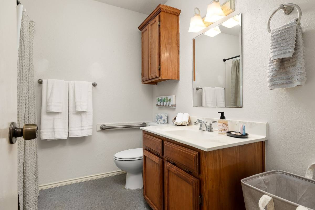 Apartment for rent at 1320 Del Oro Lane, Pharr, TX 78577