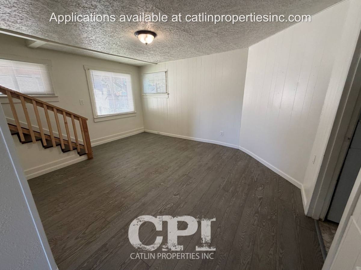 House for rent at 320 21st Ave -Single - Family, Longview, WA 98632