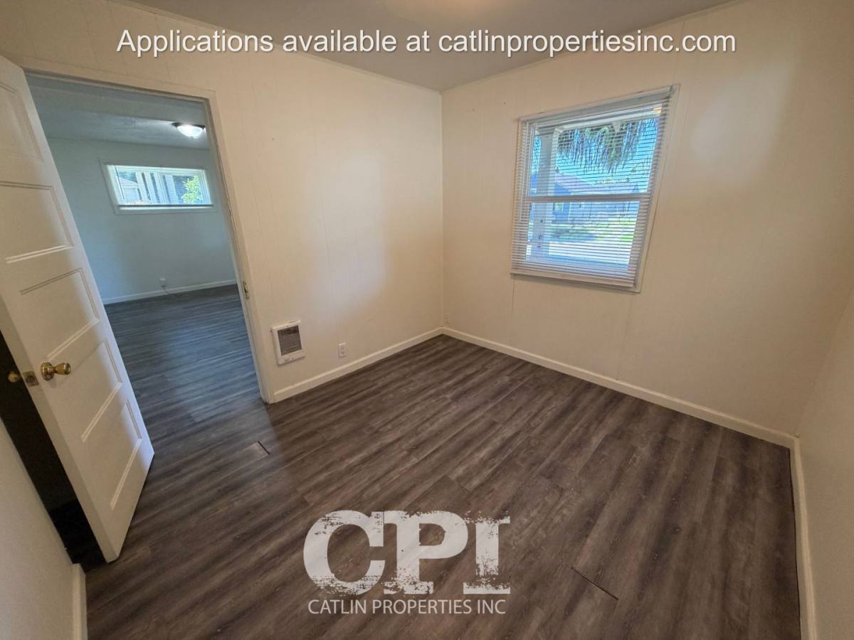 House for rent at 320 21st Ave -Single - Family, Longview, WA 98632