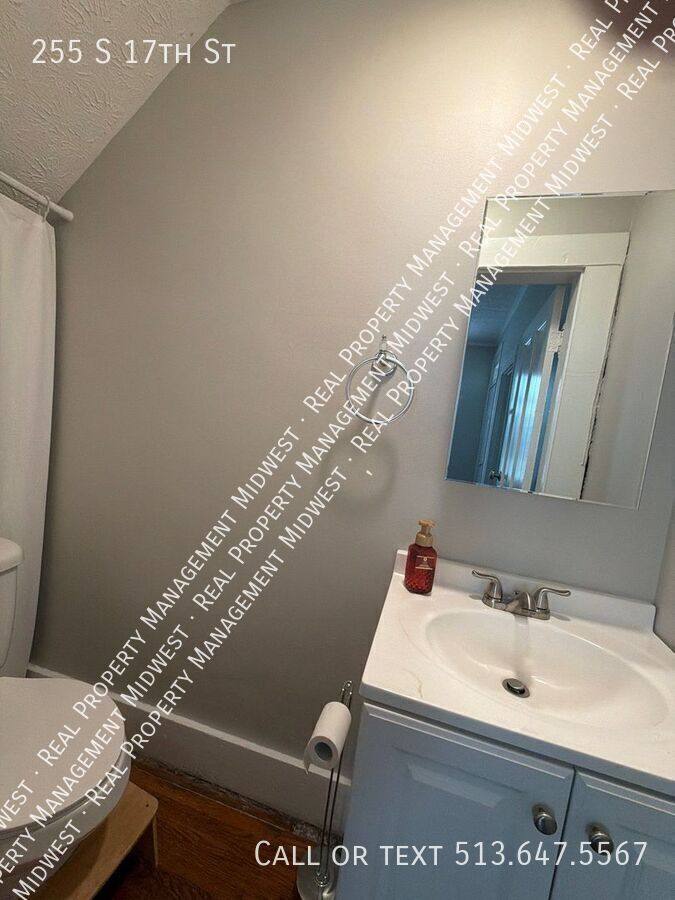 House for rent at 255 S 17th St, Columbus, OH 43205