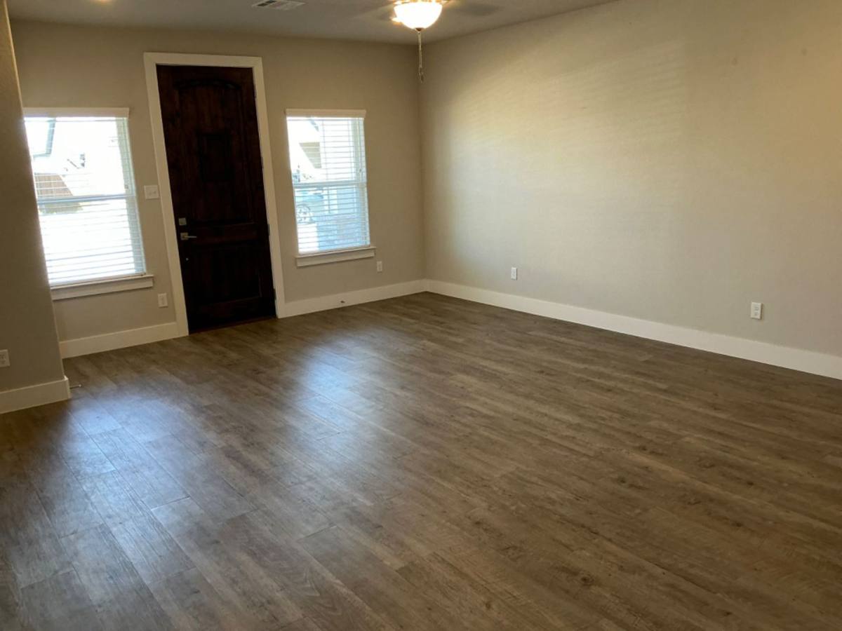 House for rent at 640 The Cottages Dr, Godley, TX 76044