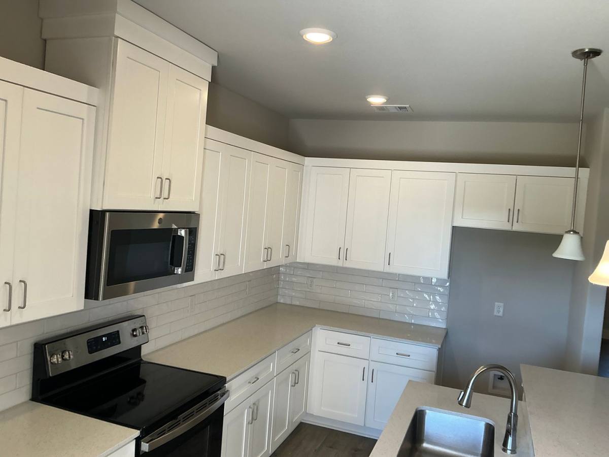 House for rent at 640 The Cottages Dr, Godley, TX 76044