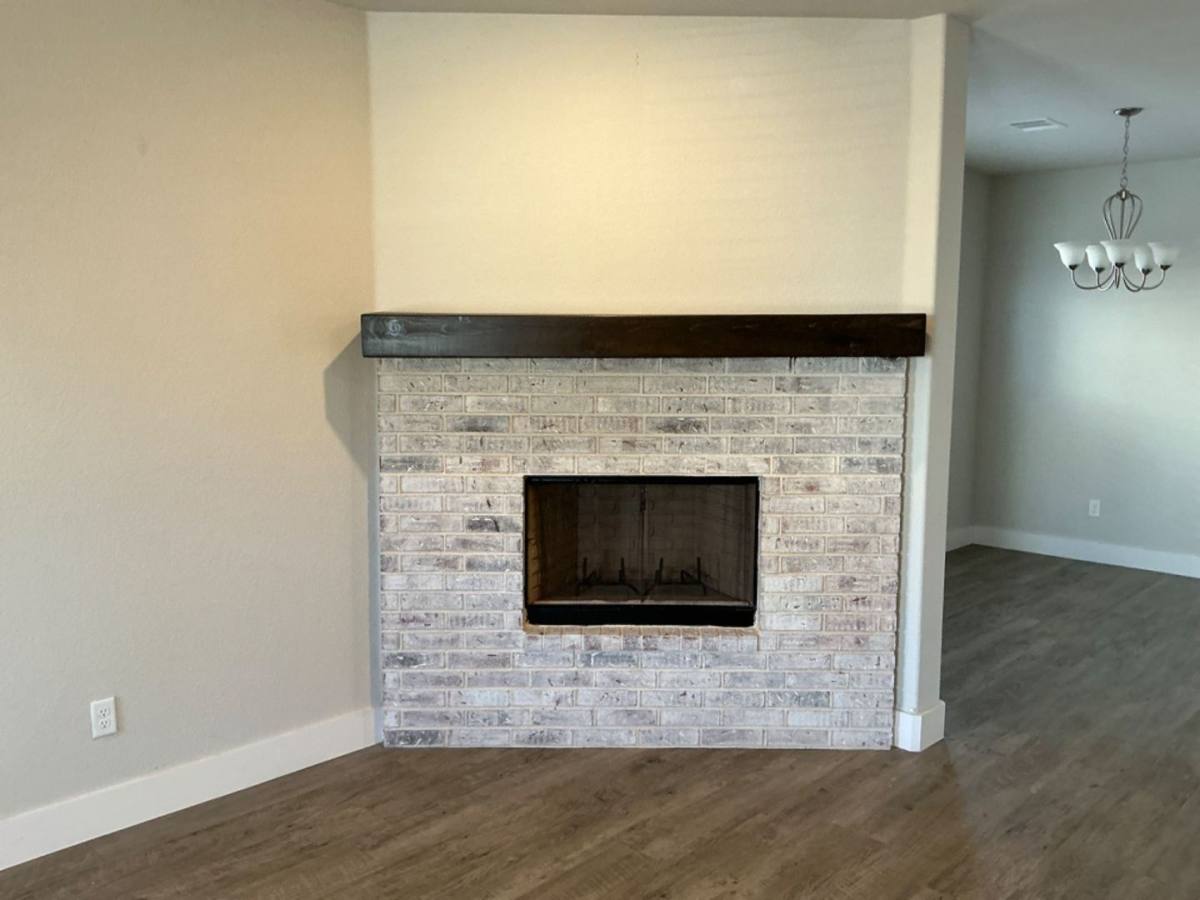 House for rent at 640 The Cottages Dr, Godley, TX 76044