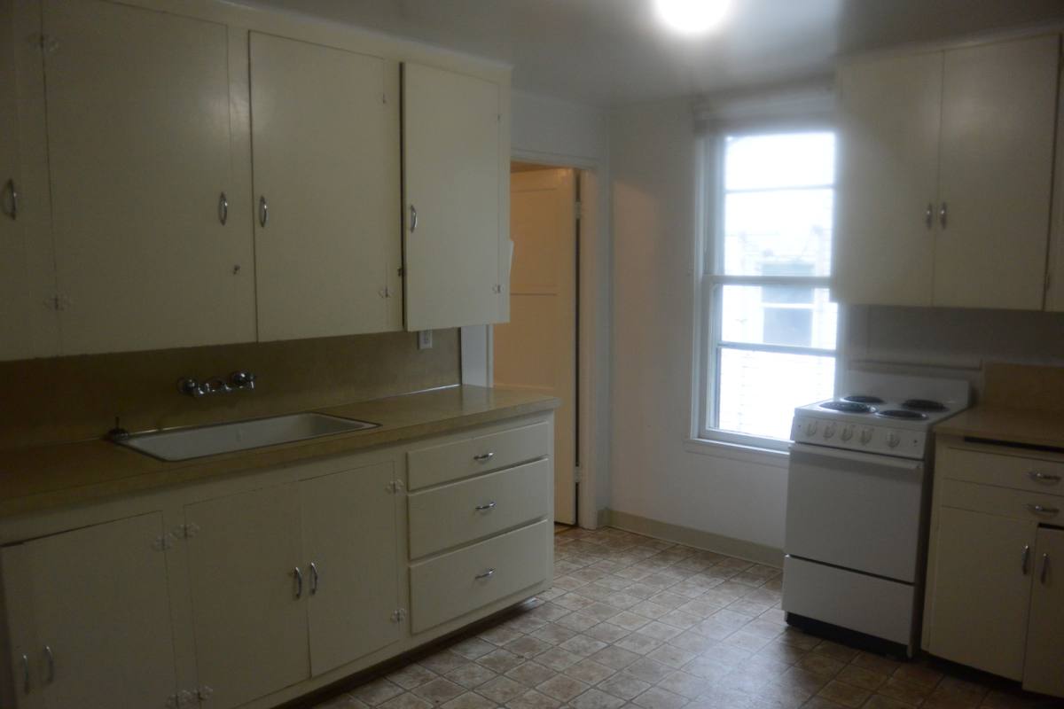 Apartment for rent at 401 E 28th St, Vancouver, WA 98663