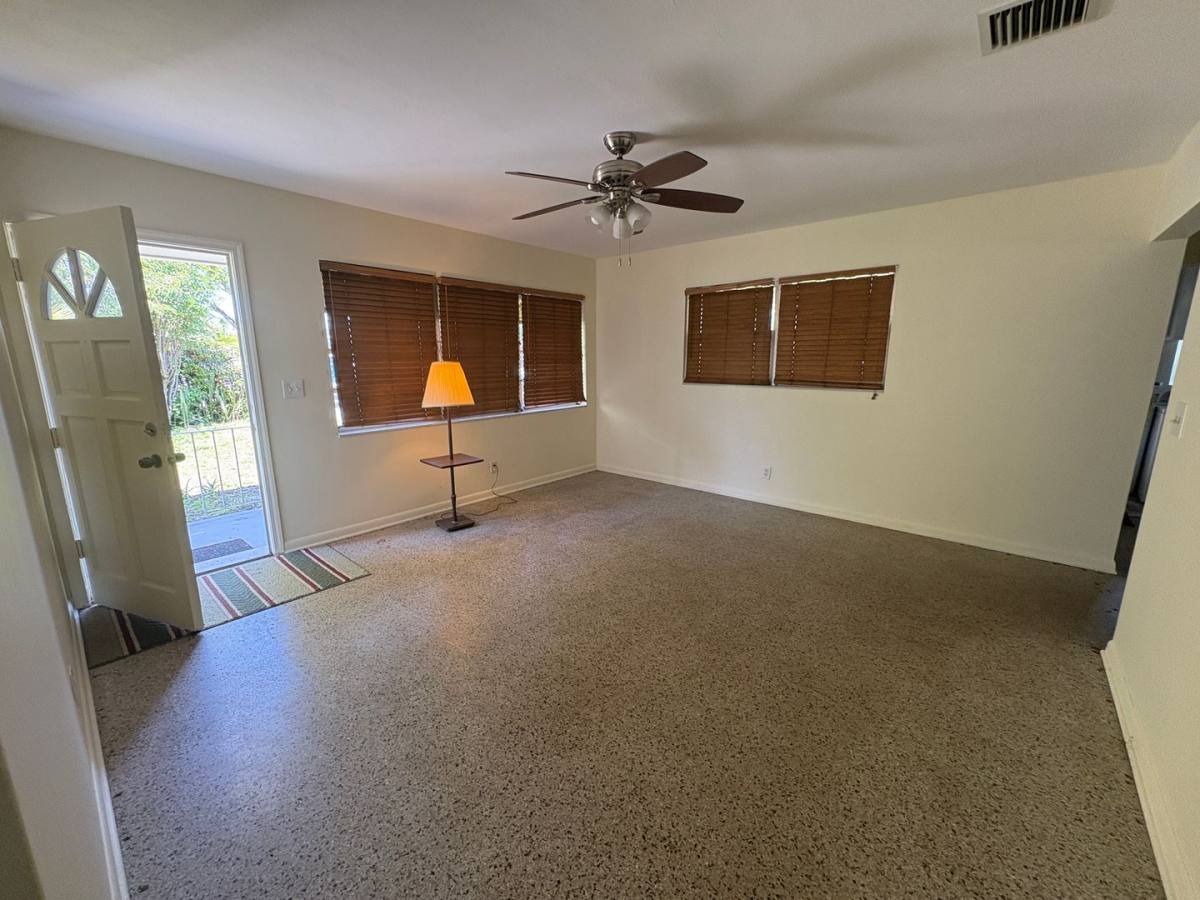 House for rent at 422 S Arnold Ave, Lake Worth, FL 33462