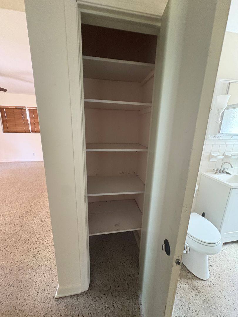 House for rent at 422 S Arnold Ave, Lake Worth, FL 33462