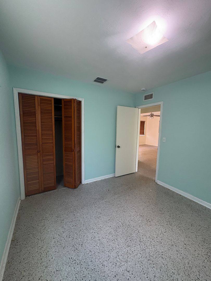 House for rent at 422 S Arnold Ave, Lake Worth, FL 33462