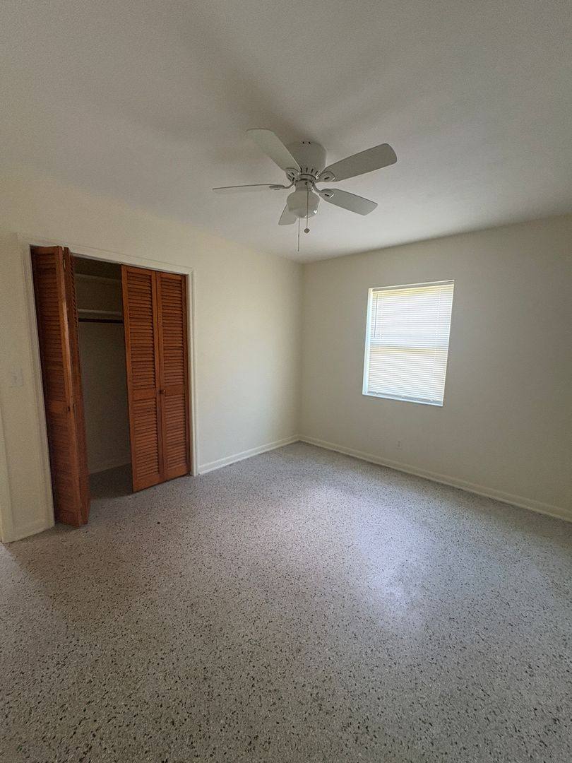 House for rent at 422 S Arnold Ave, Lake Worth, FL 33462