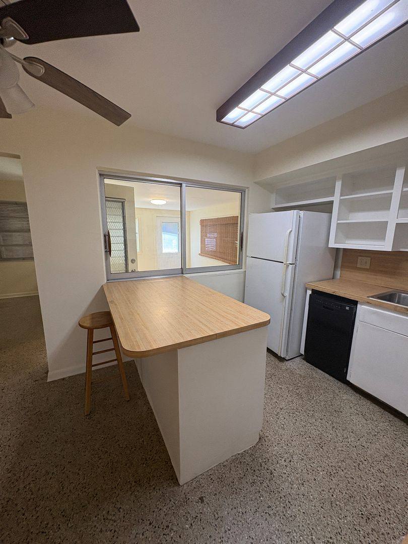 House for rent at 422 S Arnold Ave, Lake Worth, FL 33462