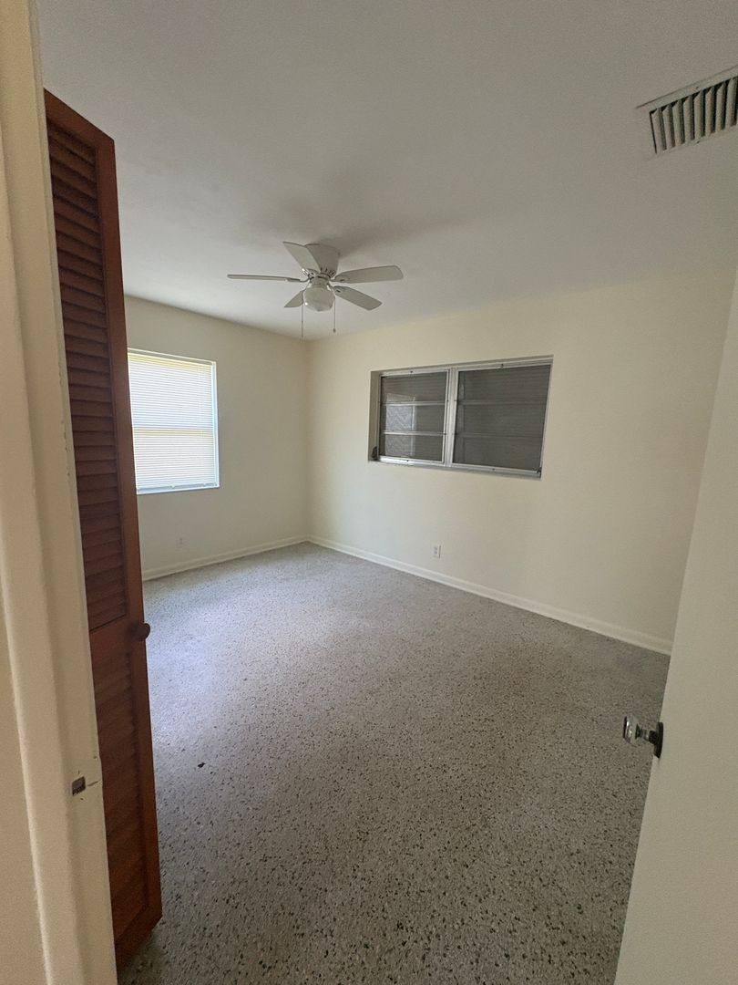House for rent at 422 S Arnold Ave, Lake Worth, FL 33462