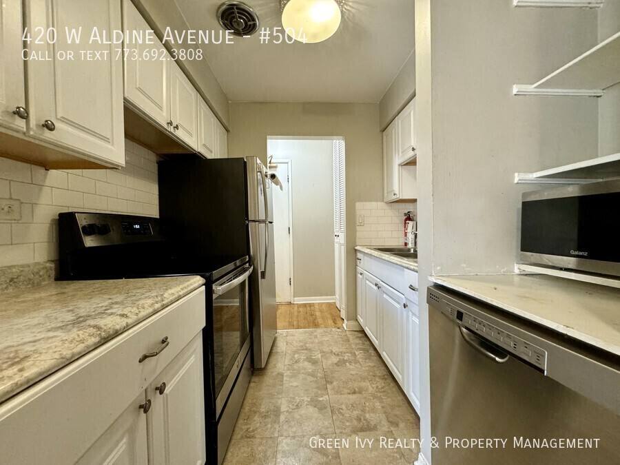 Condo for rent at 420 W Aldine Ave #504, Chicago, IL 60657