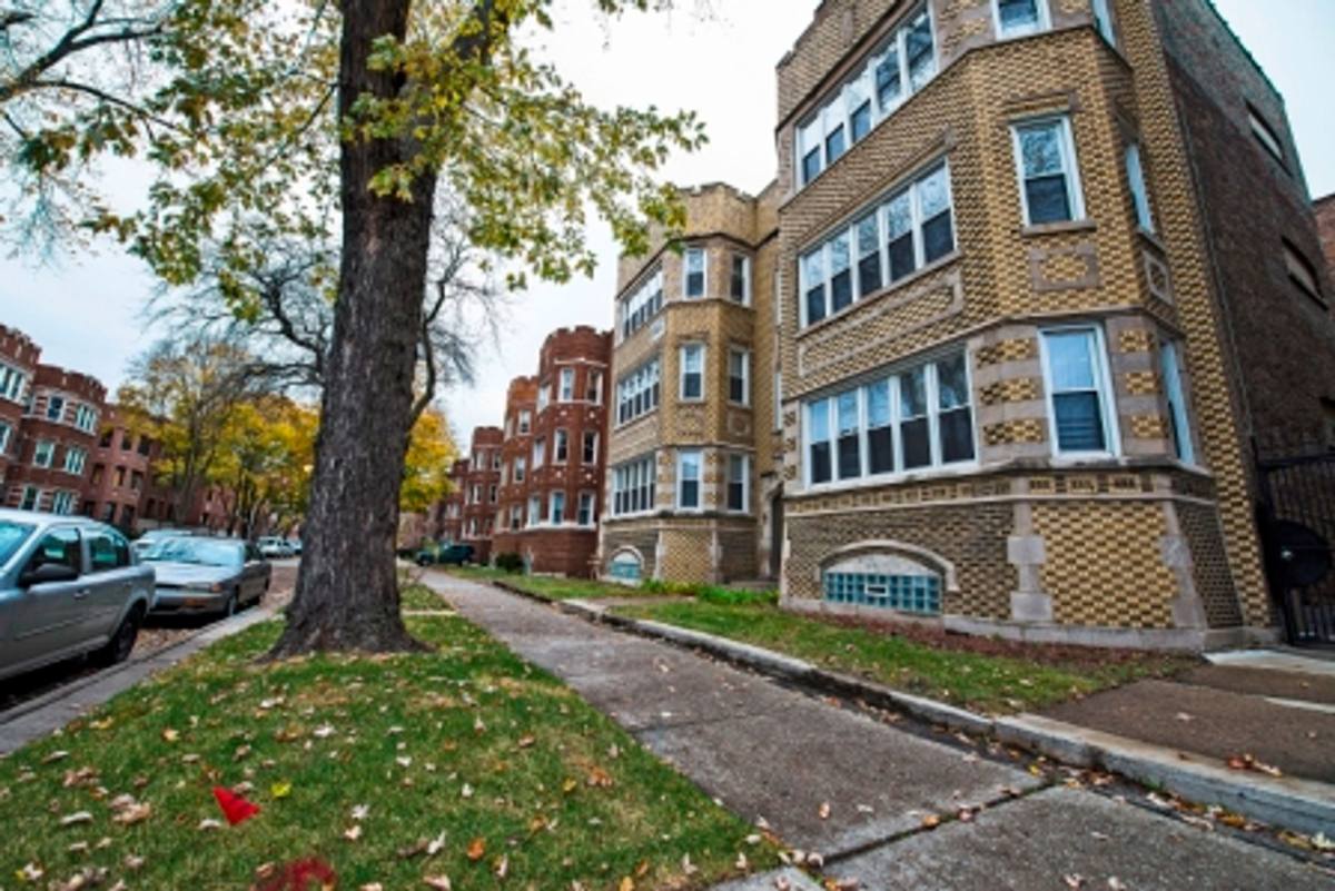 Apartment for rent at 7829 S Phillips Ave, Chicago, IL 60649