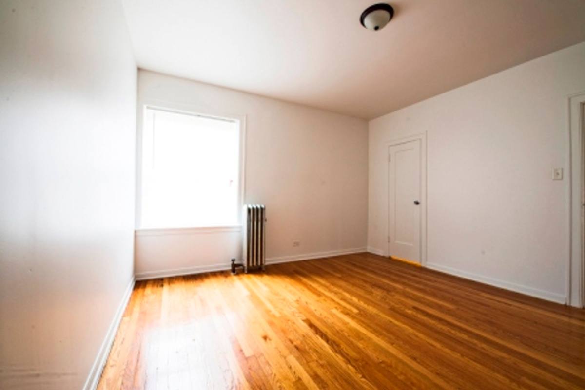 Apartment for rent at 7829 S Phillips Ave, Chicago, IL 60649