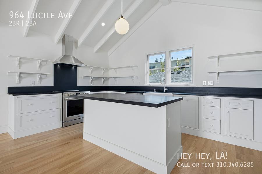 Apartment for rent at 964 Lucile Ave, Los Angeles, CA 90026