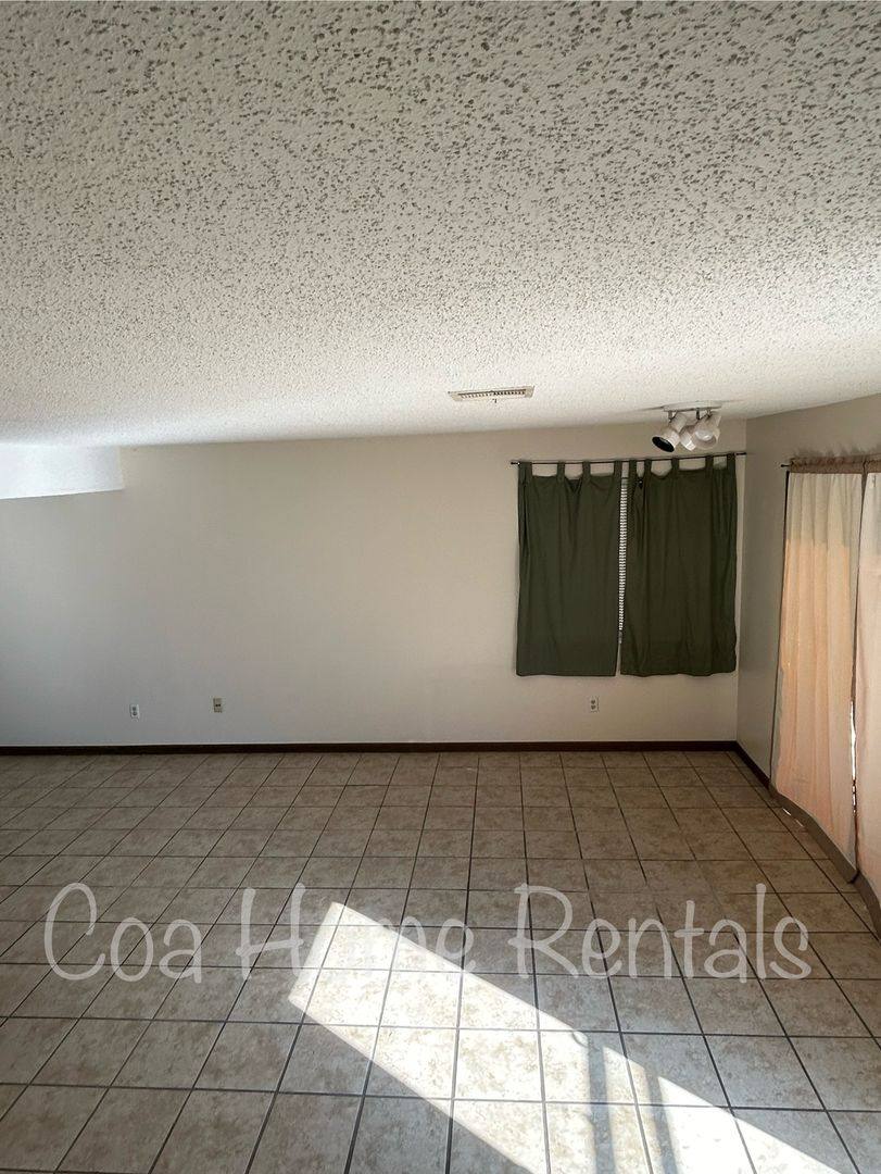 Townhouse for rent at 543 Paula C, Wichita, KS 67209